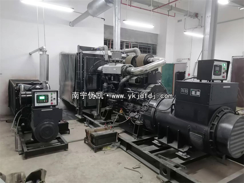 2024年1月25日，廣西融安項目100KW/800KW上柴發(fā)電機(jī)組到貨安裝