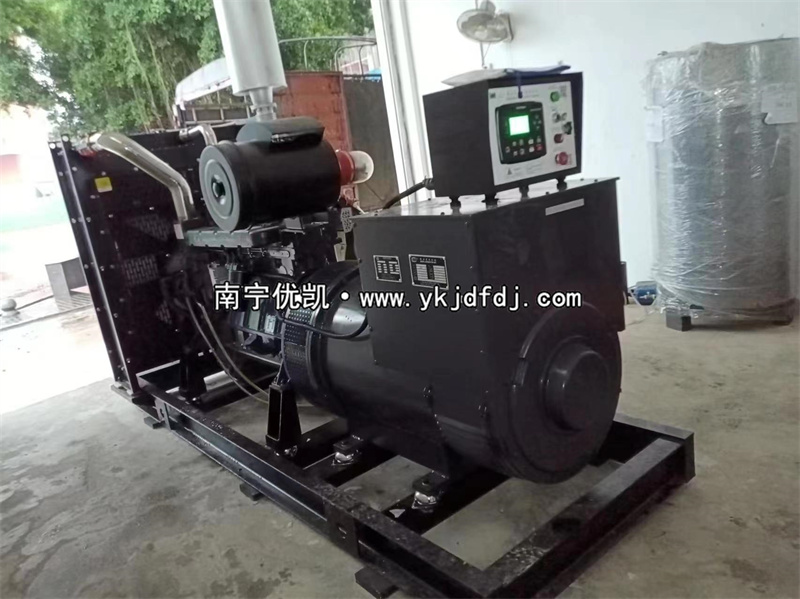 2024年3月14日，學(xué)校項目400kw凱普柴油發(fā)電機(jī)組安裝調(diào)試并通過驗收