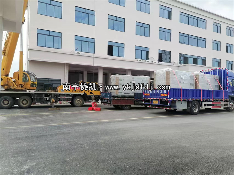 2025年6月23日，平果項(xiàng)目3臺(tái)低噪音柴油發(fā)電機(jī)到貨