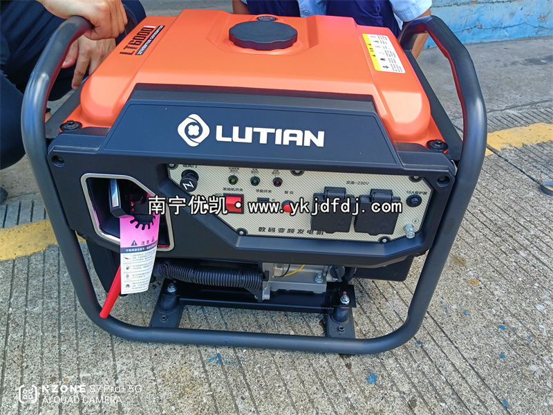 2025年8月27日，客戶到店自提4.5kw汽油變頻發(fā)電機(jī)組